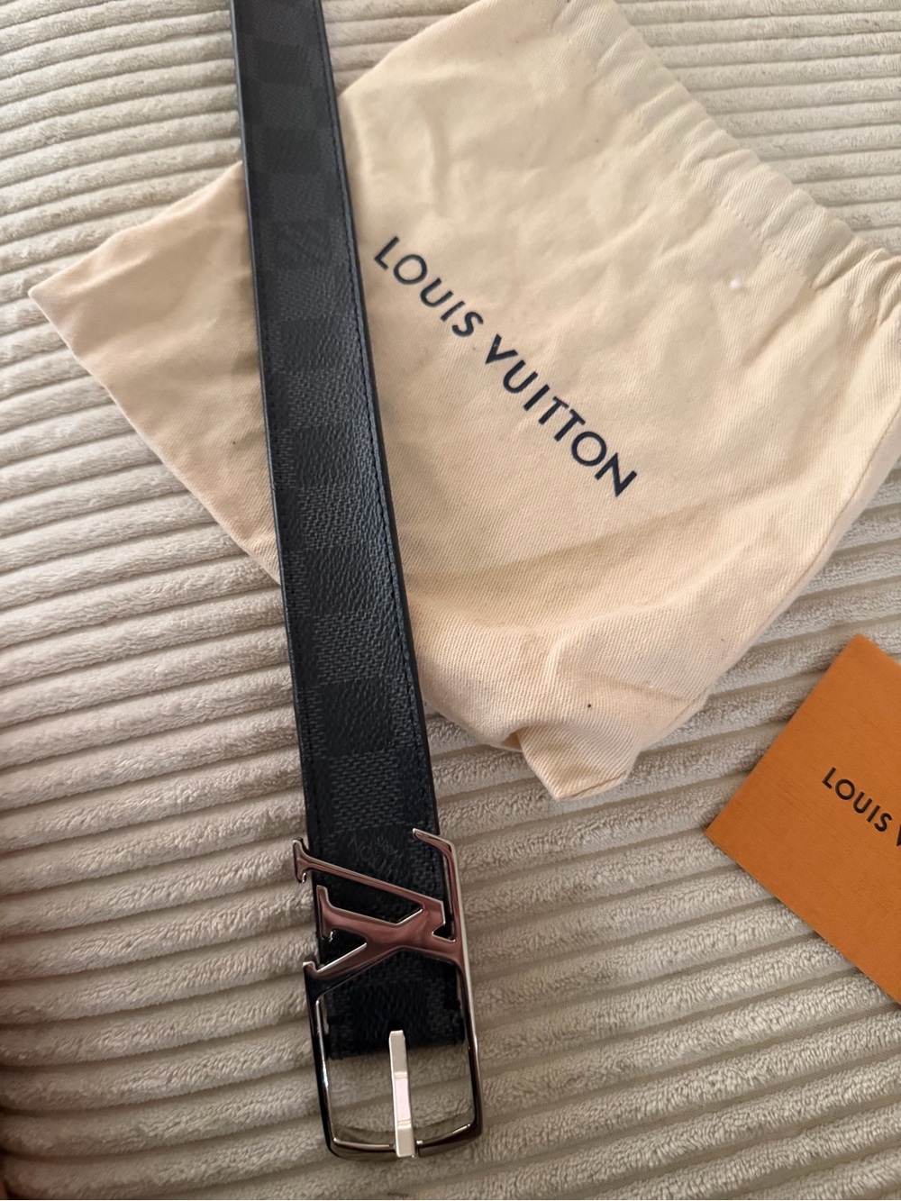 Louis Vuitton Black Damier LV Buckle Belt - Picture 4 of 6